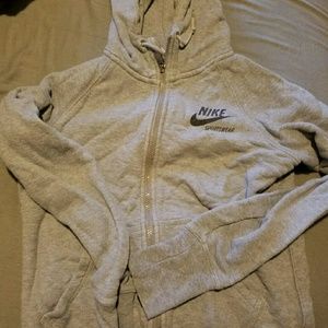 Gray nike sweatshirt