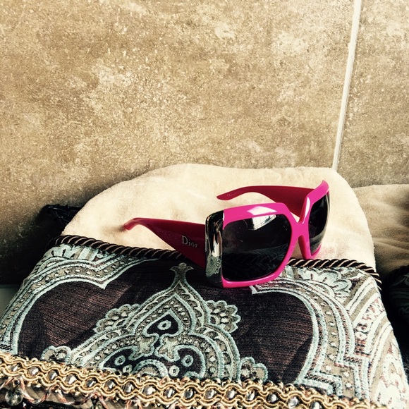 Designer sunglasses - Picture 1 of 1
