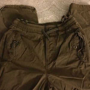 Boys GAP cargo pants XL/12 Lightweight & very hip!