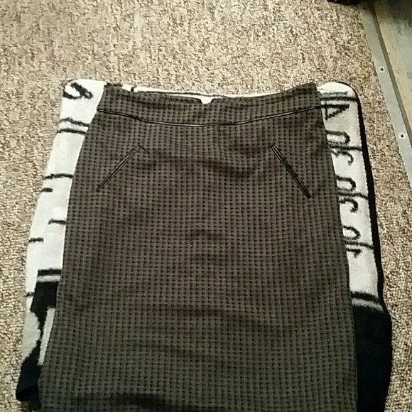 Gray skirt - Picture 1 of 2