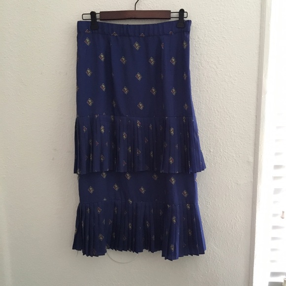 Anthropologie Dresses & Skirts - Anthropologie double pleated midi skirt