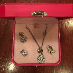 Juicy Couture changeable charm necklace