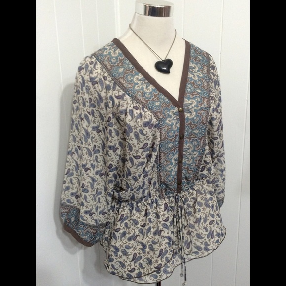 Maurices Tops - 🔥4/$25🔥Pretty Paisley Blouse Large
