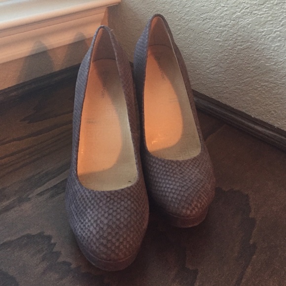 Rockport suede and leather heels.