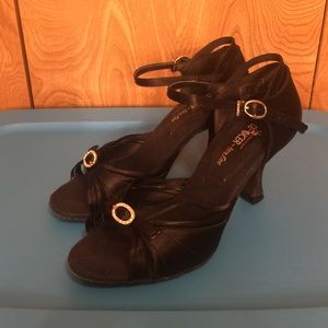 Very fine competitive dance heels size 6