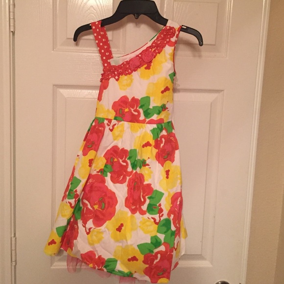NWT Girls Sun dress with 2 flowers. - Picture 1 of 3
