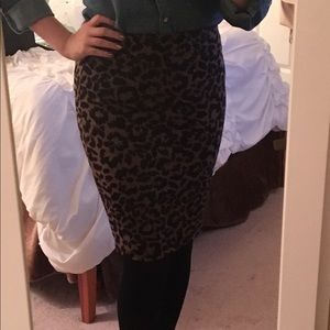Leopard pencil skirt
