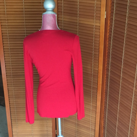 Plunging draped neck sweater - Picture 3 of 4