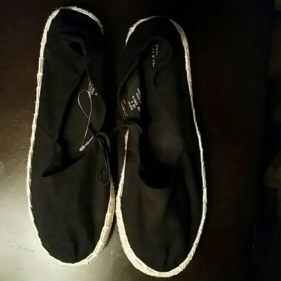 Black shoes