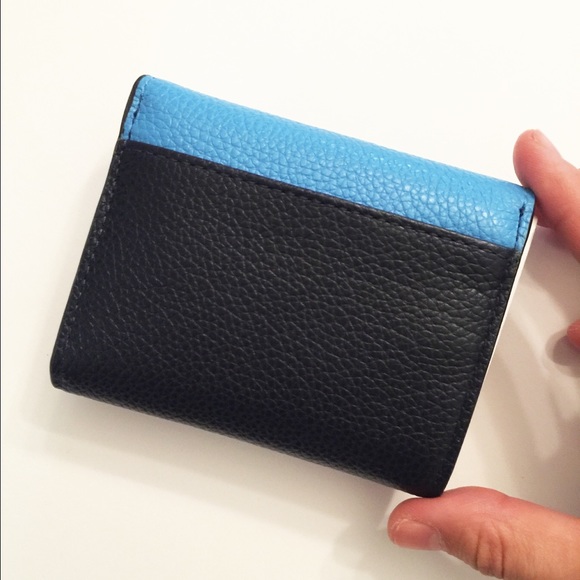 🎉Sale🎉🎉HP🎉NWT Coach color block leather wallet - Picture 2 of 4