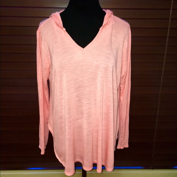 Rue21 Tops - Brand 🆕 Rue 21 Hooded Tunic V-neck Top 🍭