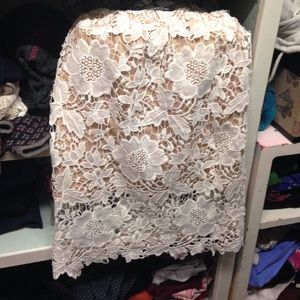 Lace flower skirt size Xs