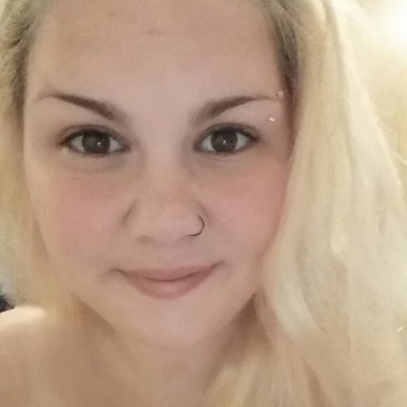 Meet your Posher, Ashley - Picture 1 of 1