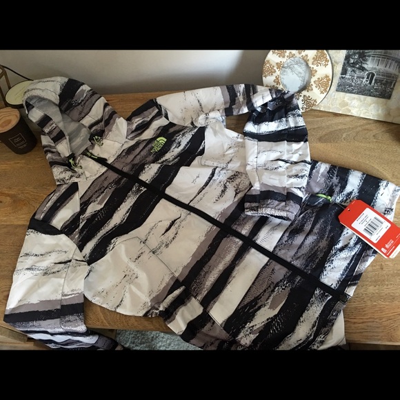 North Face Flyweight Water Resistant Jacket