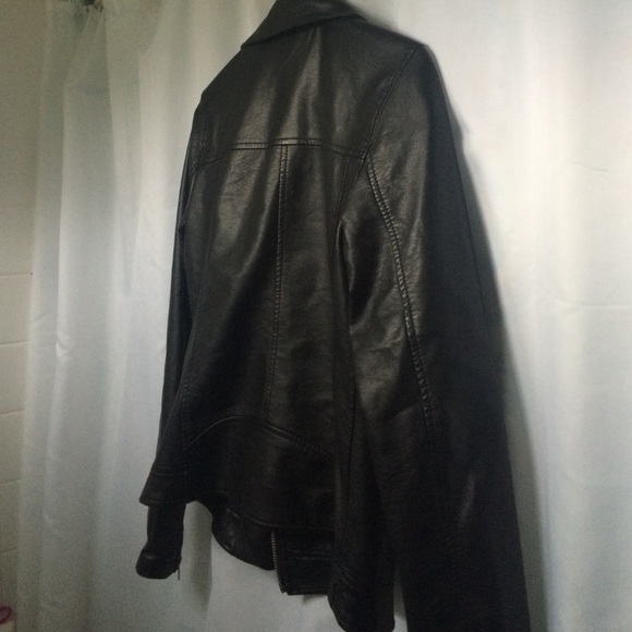 Black leather jacket⚜ - Picture 4 of 4