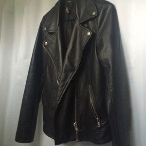Black leather jacket⚜