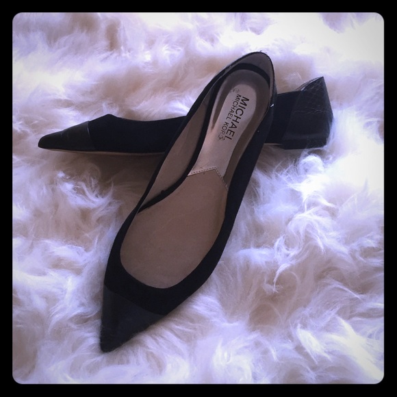 Michael Kors black leather pointed flat size 8 1/2