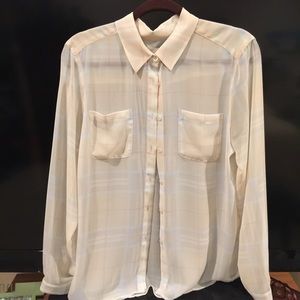 Beautiful Sheer Long Sleeve Loft blouse!