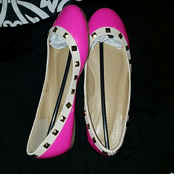 NWOT Neon Pink Flats