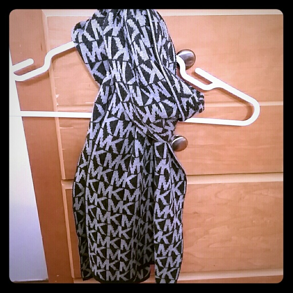 Michael Kors scarf