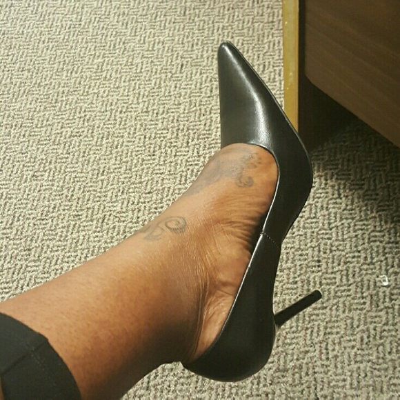 Meet your Posher, Yee - Picture 1 of 1