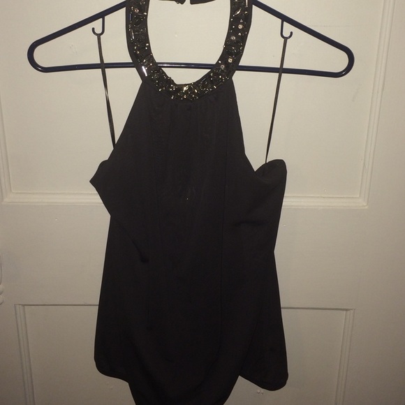 Express Tops - ✨Express halter top✨