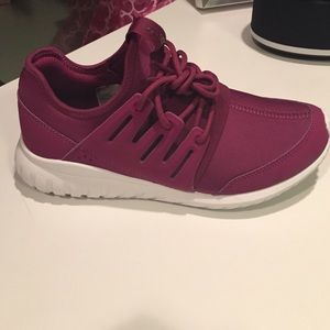Women's sneaker