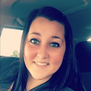 Meet your Posher, Cayla