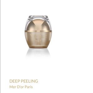Mer D'or deep peeling 24k gold cream.