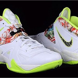 LeBron soldiers size 10 and a half