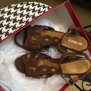 Wedge brown shoes