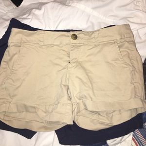 American eagle khaki shorts