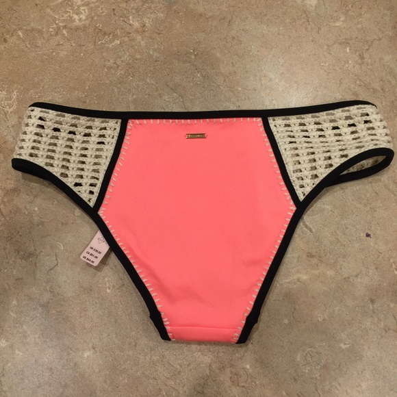 Victoria's Secret crochet BOTTOM bikini Hipster - Picture 2 of 4