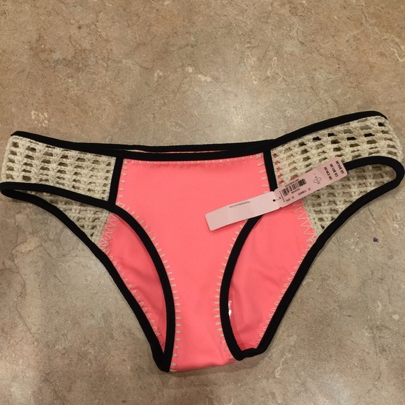 Victoria's Secret crochet BOTTOM bikini Hipster - Picture 3 of 4