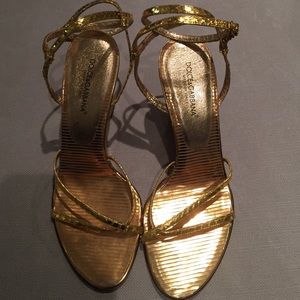 Dolce & Gabbana gold wedges