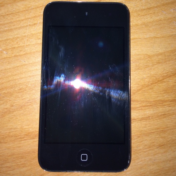 iPod touch 4th generation 8 gigs OR BEST OFFER