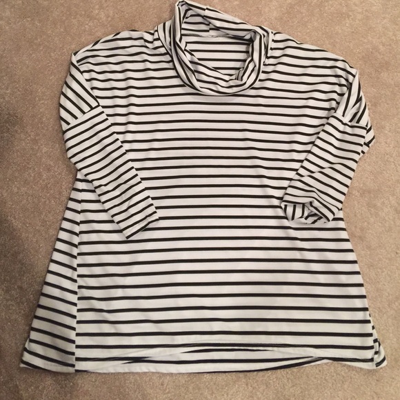 Thin material black/white cowl neck top