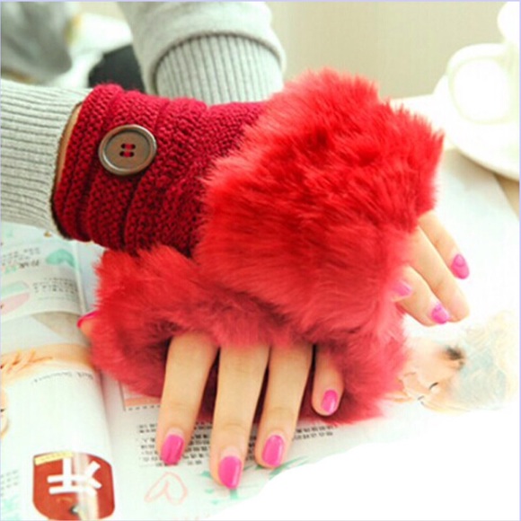 Winter Fingerless Gloves - Picture 2 of 3