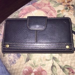 Black leather FOSSIL wallet
