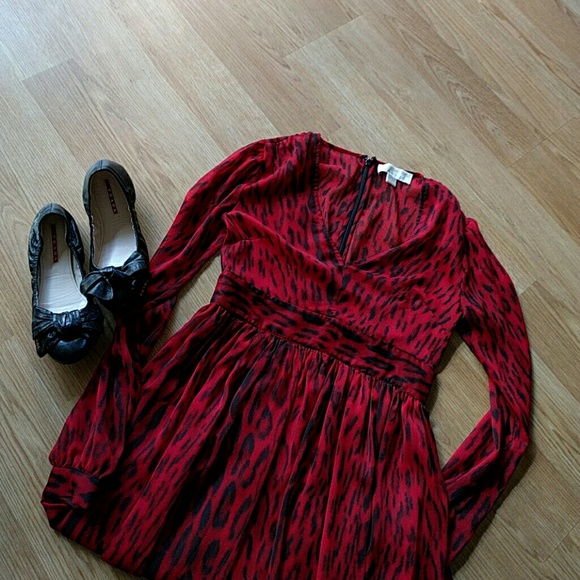 SOLD***Michael kors V neck Animal print mini dress - Picture 2 of 4