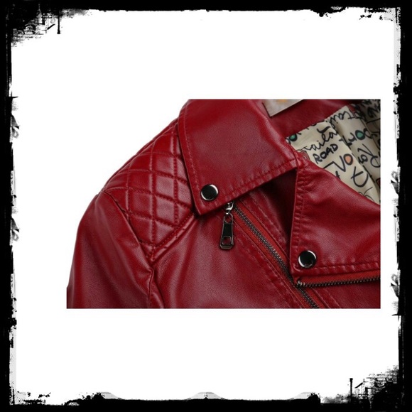 💋HOST PICK💋BNWT FAUX LEATHER MOTO BIKER JACKET - Picture 4 of 4