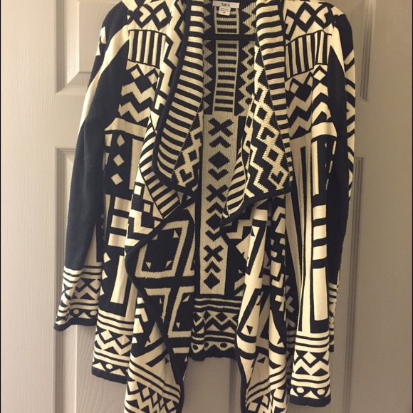 Bar III Sweaters - Bar III Black/White Cardigan