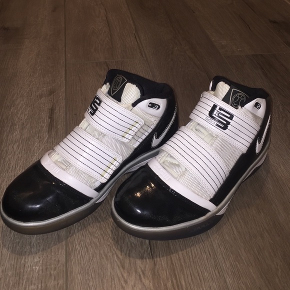 SUPER RARE Nike LeBron Soldier 3