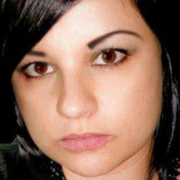 Meet your Posher, Melissa - Picture 1 of 1