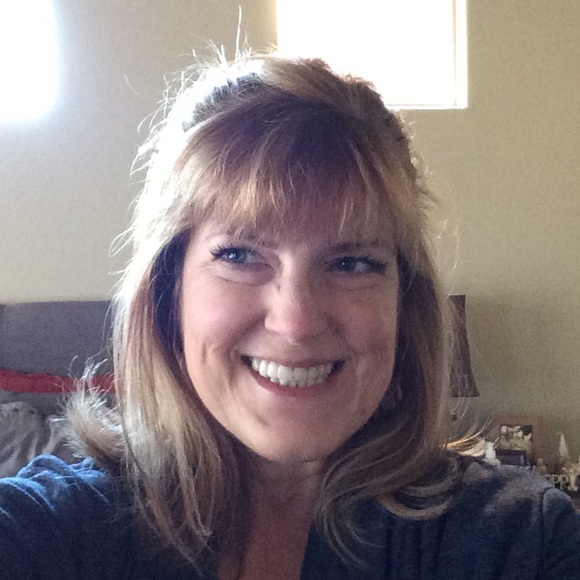 Meet your Posher, Lillian - Picture 3 of 3