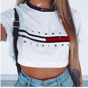 ❌SOLD🙅🏾 TH White Cropped Top 🇮🇶