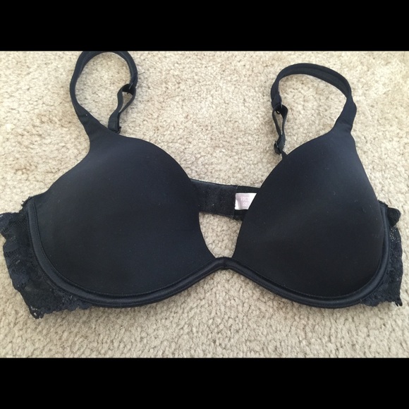 Black Victoria's Secret bra 34D