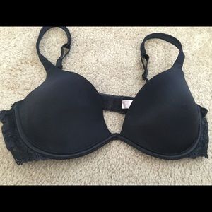 Black Victoria's Secret bra 34D