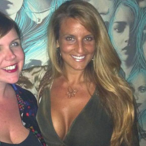 Meet your Posher, Alex - Picture 2 of 2