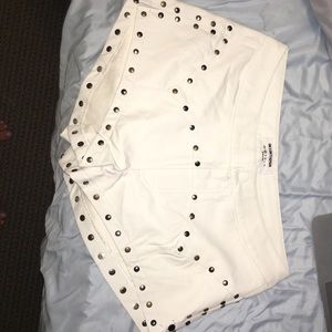 One teaspoon modern love studded shorts (nastygal)